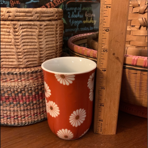 SOLD Japanese 1970's Porcelain Mug Chrysanthemum Flower 10oz Chinese Orange - Picture 2 of 10
